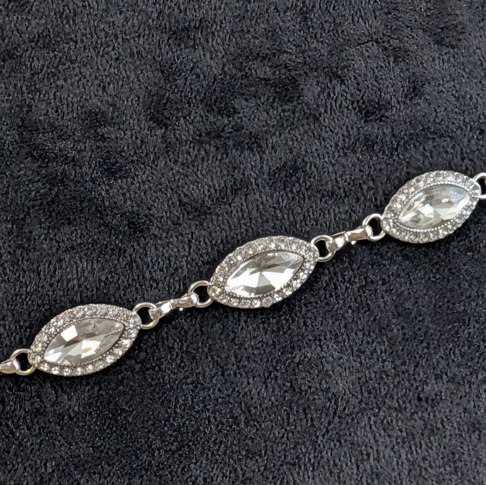 Elegant Oval Rhinestone, Silver Tone Chain Belt, 60" Total Length - Picture 3 of 9